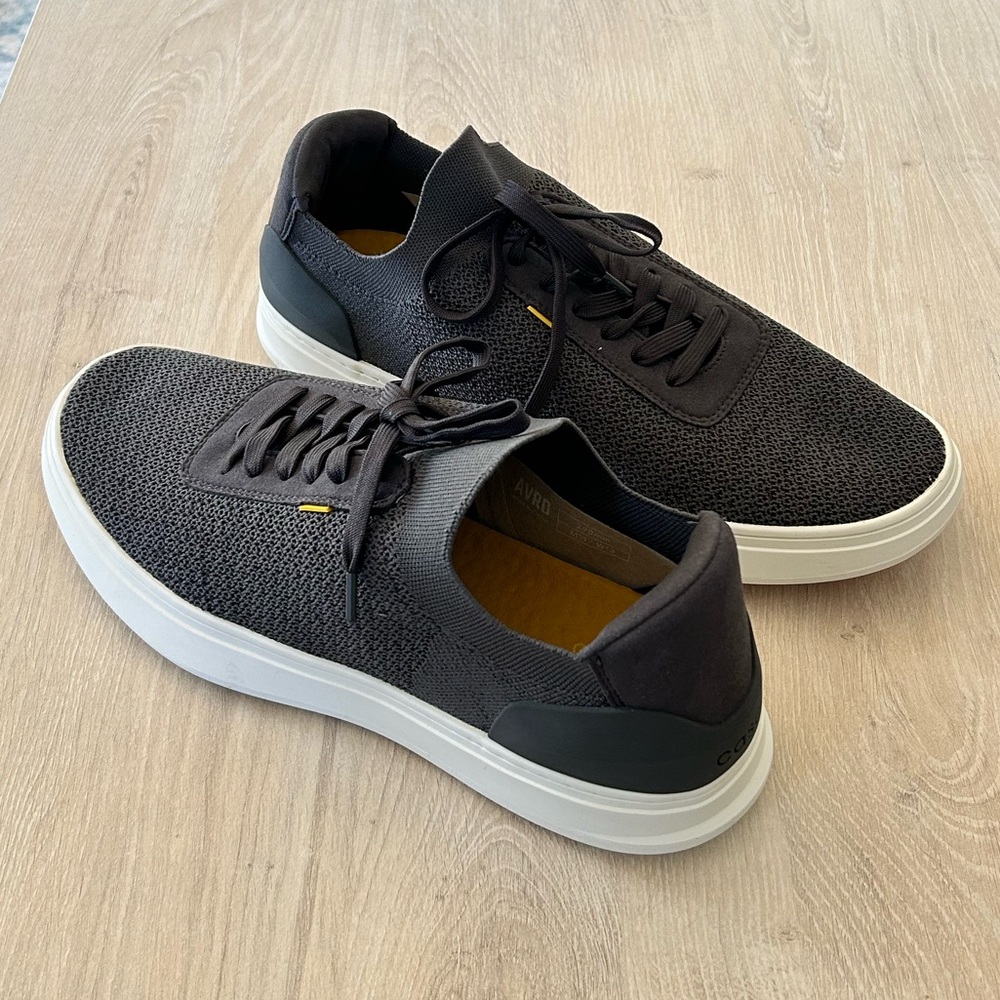 NWOT Casca Avro Knit Men’s Sneakers Size 11 - Charcoal